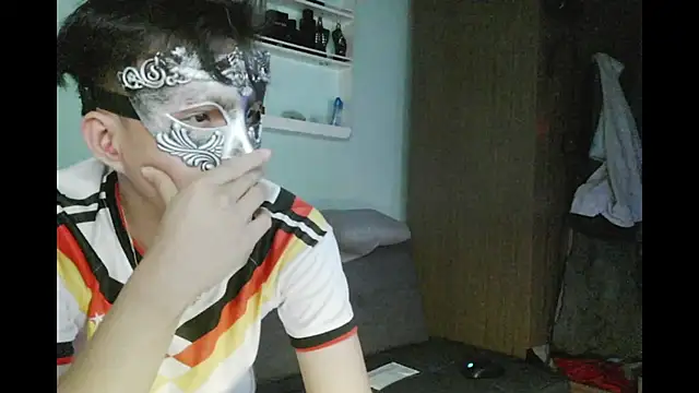 boyhigh1997 online show from June 19, 2026, 10:54 am