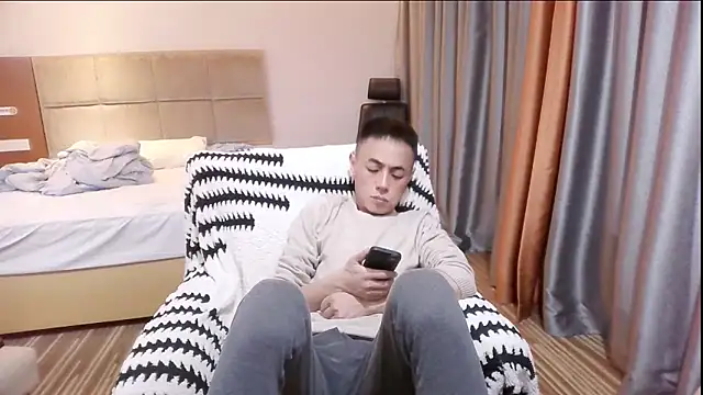 Snapshot of Tsia-Die chatting on November 18, 2025, 8:34 pm Tsia-Die online show from November 18, 2025, 8:34 pm