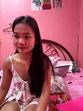 Snapshot of princess_janine chatting on October 10, 2025, 1:17 am princess janine online show from October 10, 2025, 1:17 am