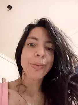 Snapshot of chicalunar24 chatting on February 5, 2026, 5:20 pm chicalunar24 online show from February 5, 2026, 5:20 pm