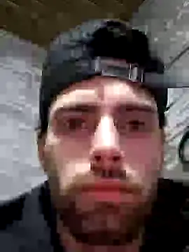 Snapshot of Demian24_ chatting on July 4, 2026, 1:23 am Demian24 online show from July 4, 2026, 1:23 am