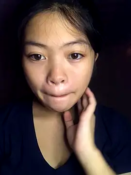 Thy00   online show from October 8, 2025, 1:51 am