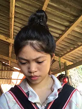 Thy00   online show from October 9, 2025, 7:31 am