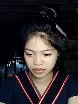 Thy00   online show from October 24, 2025, 7:51 am