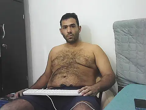 morenocabro10 online show from November 12, 2025, 7:18 pm