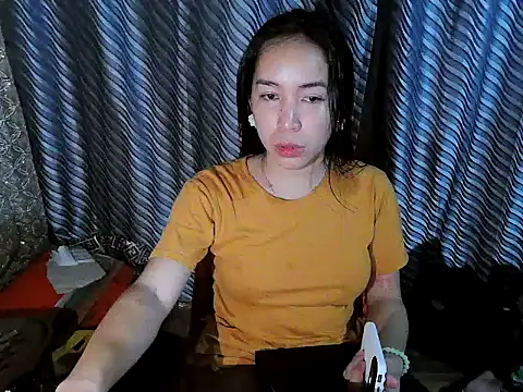 Snapshot of NicoleRoseTS chatting on July 6, 2026, 3:58 pm NicoleRoseTS online show from July 6, 2026, 3:58 pm