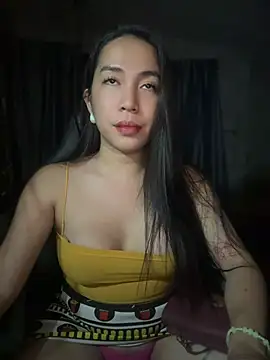 Snapshot of NicoleRoseTS chatting on April 14, 2026, 3:28 pm NicoleRoseTS online show from April 14, 2026, 3:28 pm