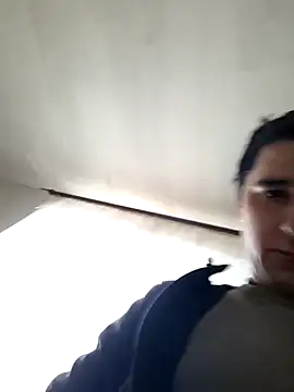 hugecock4u1990 online show from November 29, 2025, 12:16 pm