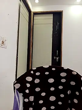 Cute Rakhi8 online show from December 18, 2025, 5:01 am