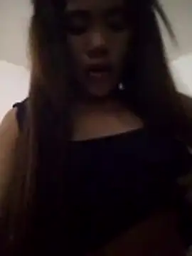 Snapshot of Babe_g1rl chatting on April 13, 2026, 11:58 am Babe g1rl online show from April 13, 2026, 11:58 am