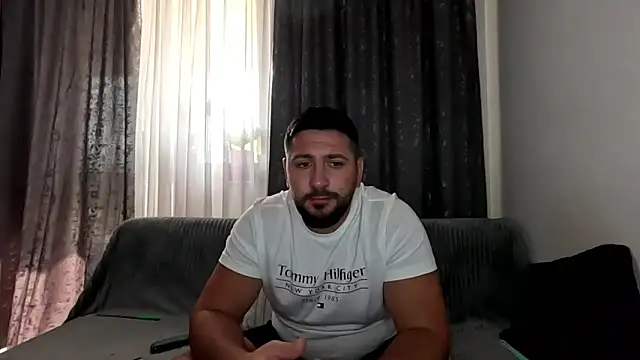 Gold Alpha Boy online show from September 18, 2025, 11:13 am