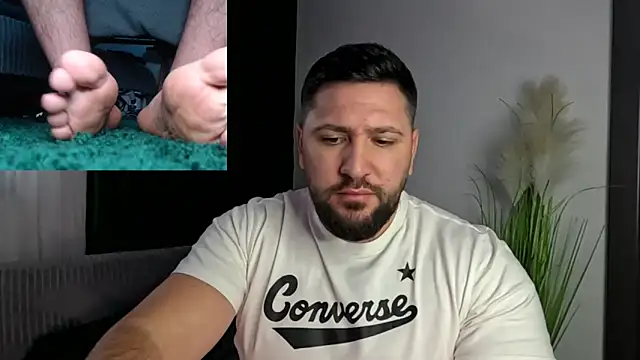 Gold Alpha Boy online show from February 2, 2026, 2:49 pm