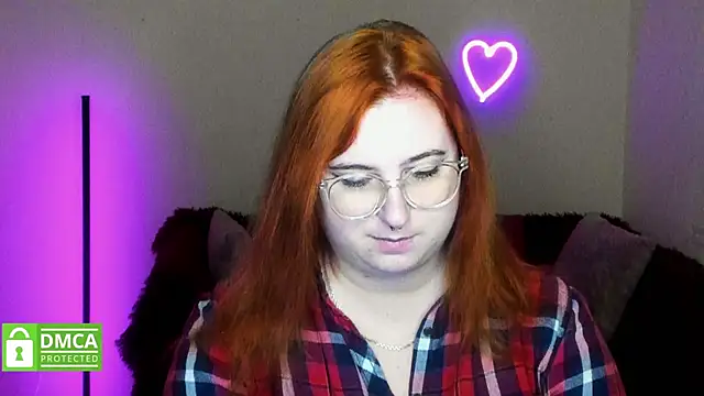 Alicia love00 online show from October 5, 2025, 5:31 am