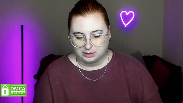 Alicia love00 online show from October 6, 2025, 5:30 am