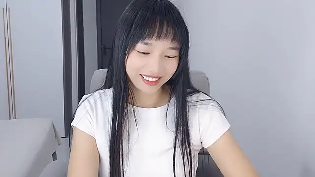 Snapshot of Lisa-3333 chatting on October 12, 2025, 1:45 pm Lisa-3333 online show from October 12, 2025, 1:45 pm