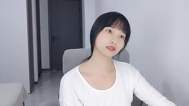 Snapshot of Lisa-3333 chatting on November 6, 2025, 1:26 pm Lisa-3333 online show from November 6, 2025, 1:26 pm