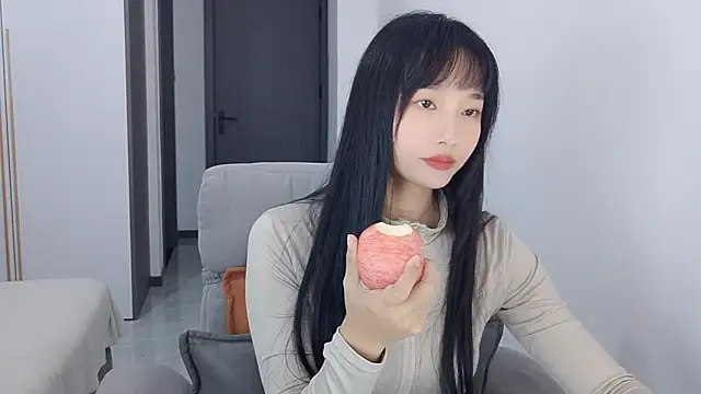 Snapshot of Lisa-3333 chatting on November 9, 2025, 2:10 pm Lisa-3333 online show from November 9, 2025, 2:10 pm