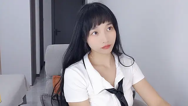 Snapshot of Lisa-3333 chatting on October 9, 2025, 1:44 pm Lisa-3333 online show from October 9, 2025, 1:44 pm