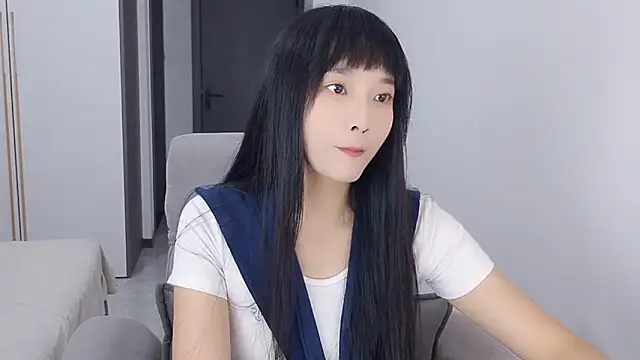 Snapshot of Lisa-3333 chatting on October 15, 2025, 2:36 pm Lisa-3333 online show from October 15, 2025, 2:36 pm