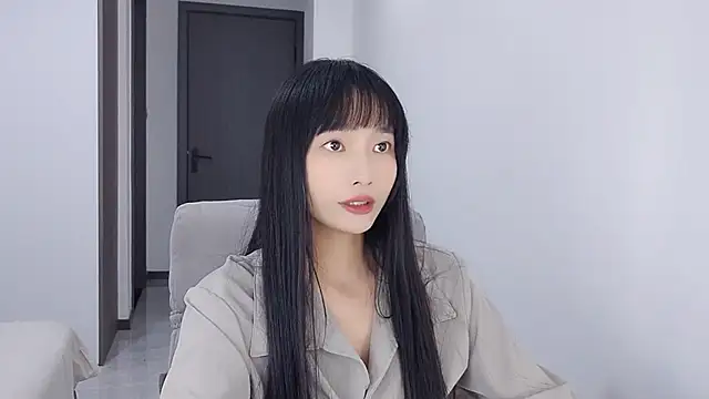 Snapshot of Lisa-3333 chatting on October 21, 2025, 2:27 pm Lisa-3333 online show from October 21, 2025, 2:27 pm