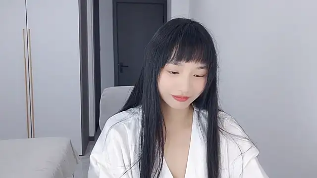 Snapshot of Lisa-3333 chatting on October 13, 2025, 2:18 pm Lisa-3333 online show from October 13, 2025, 2:18 pm