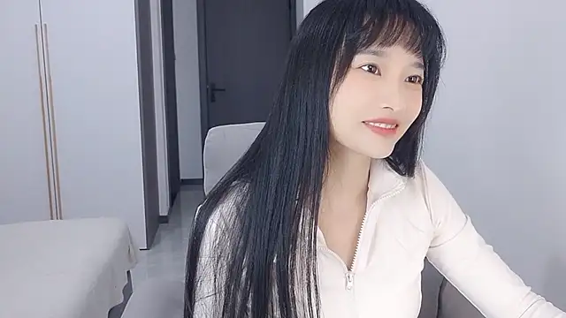 Snapshot of Lisa-3333 chatting on November 8, 2025, 1:25 pm Lisa-3333 online show from November 8, 2025, 1:25 pm