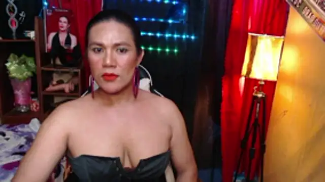 Snapshot of cuvyliciuos4u chatting on November 18, 2025, 7:22 am cuvyliciuos4u online show from November 18, 2025, 7:22 am