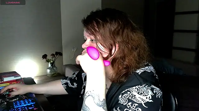 Snapshot of Romy_Addams chatting on October 30, 2025, 2:36 pm Romy Addams online show from October 30, 2025, 2:36 pm