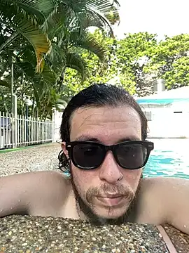 Luxx 14 online show from November 30, 2025, 9:26 pm