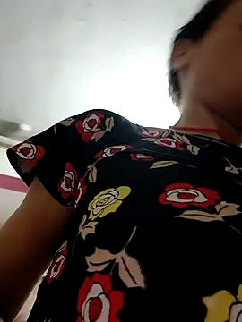 Snapshot of ISHANI-SINGH chatting on October 27, 2025, 3:18 am ISHANI-SINGH online show from October 27, 2025, 3:18 am