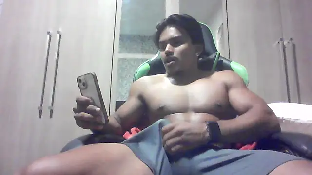 Snapshot of pretoboom14 chatting on July 9, 2026, 1:50 am pretoboom14 online show from July 9, 2026, 1:50 am