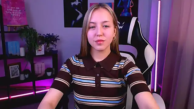 Snapshot of CindySparkl chatting on March 6, 2026, 3:56 am CindySparkl online show from March 6, 2026, 3:56 am