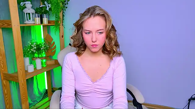 Snapshot of CindySparkl chatting on February 20, 2026, 4:31 am CindySparkl online show from February 20, 2026, 4:31 am