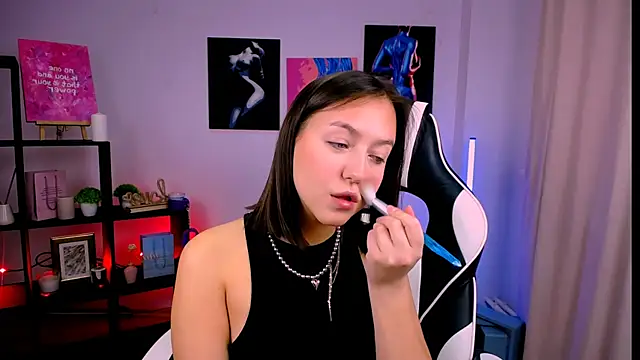 CindySparkl online show from October 15, 2025, 4:55 am