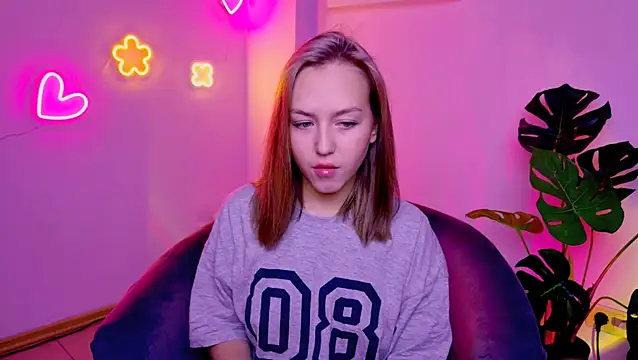 Snapshot of CindySparkl chatting on February 7, 2026, 3:47 am CindySparkl online show from February 7, 2026, 3:47 am