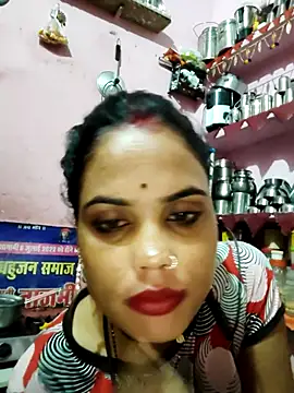 Snapshot of Cut_ragni chatting on October 15, 2025, 5:32 pm Cut ragni online show from October 15, 2025, 5:32 pm