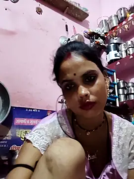 Snapshot of Cut_ragni chatting on October 18, 2025, 5:26 pm Cut ragni online show from October 18, 2025, 5:26 pm
