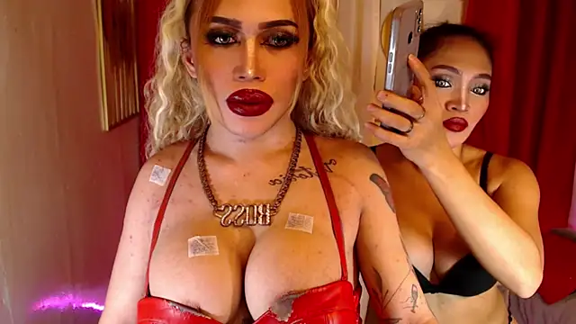 Snapshot of Goddess_Maliya chatting on November 14, 2025, 5:22 am Goddess Maliya online show from November 14, 2025, 5:22 am