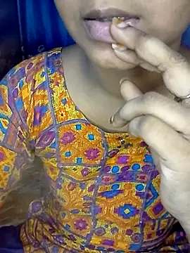 Snapshot of Soniya549 chatting on October 18, 2025, 6:32 pm Soniya549 online show from October 18, 2025, 6:32 pm