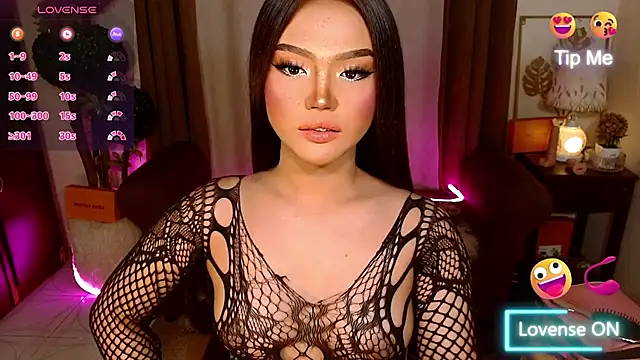 Snapshot of _MaxcineMalkova_ chatting on December 4, 2025, 1:21 pm MaxcineMalkova online show from December 4, 2025, 1:21 pm