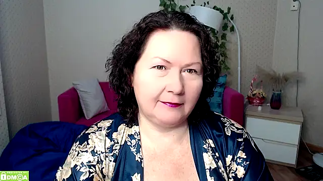 Snapshot of milf_hornys chatting on December 4, 2025, 5:34 pm milf hornys online show from December 4, 2025, 5:34 pm