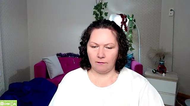 Snapshot of milf_hornys chatting on December 13, 2025, 8:04 pm milf hornys online show from December 13, 2025, 8:04 pm