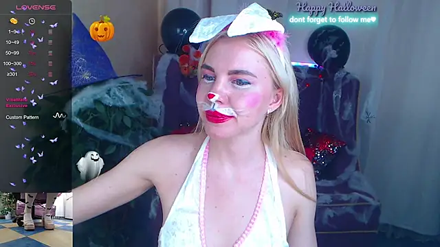 LiSinDoll online show from October 31, 2025, 7:38 am