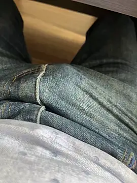 Snapshot of Cruel00 chatting on September 30, 2025, 10:43 am Cruel00 online show from September 30, 2025, 10:43 am