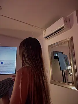 Snapshot of Natalia_vidal chatting on December 5, 2025, 1:43 pm Natalia vidal online show from December 5, 2025, 1:43 pm