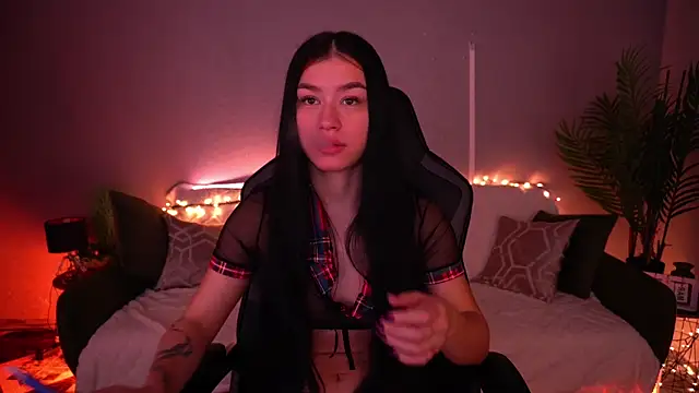 Snapshot of FataleNellie chatting on March 19, 2026, 10:54 pm FataleNellie online show from March 19, 2026, 10:54 pm