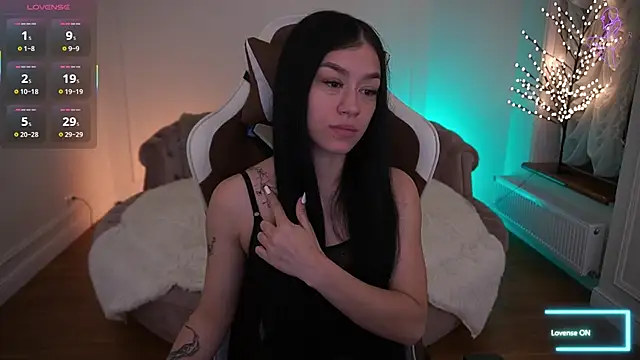 FataleNellie online show from April 30, 2026, 8:49 pm
