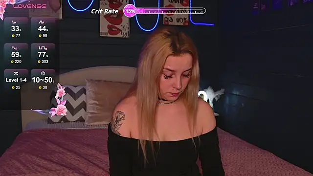 Snapshot of Crystal_Jull chatting on November 9, 2025, 4:44 pm Crystal Jull online show from November 9, 2025, 4:44 pm