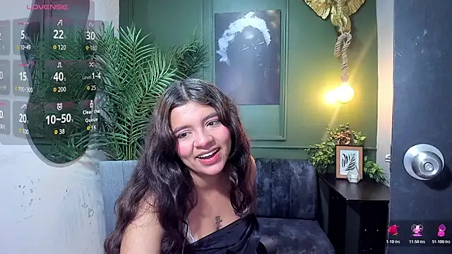 Snapshot of sweety_smilee chatting on December 5, 2025, 7:01 pm sweety smilee online show from December 5, 2025, 7:01 pm