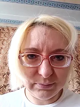 VikaKing online show from April 22, 2026, 9:05 am